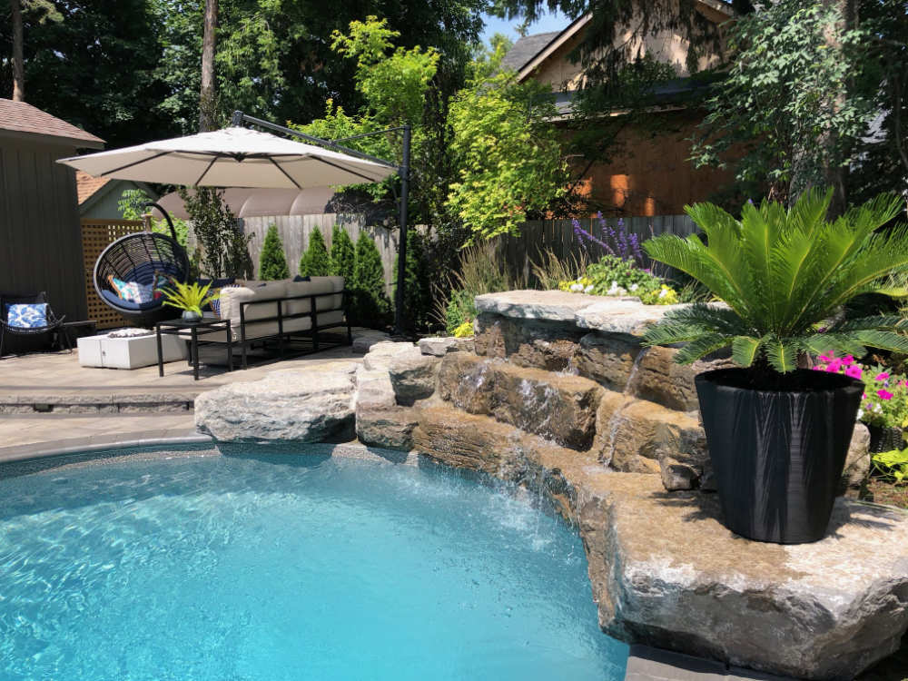 Home_Page_3 Pool fountain